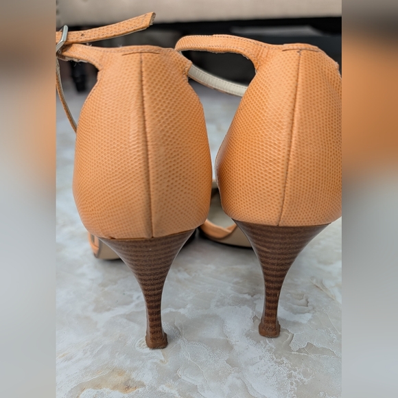 CASUAL CORNER ITALY ORANGE LEATHER ANKLE STRAP MID Orange Strappy Heels Size 9M - Picture 4 of 8